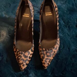 Size 9 leather sole made in Spain Stuart Weitzman calfskin heel